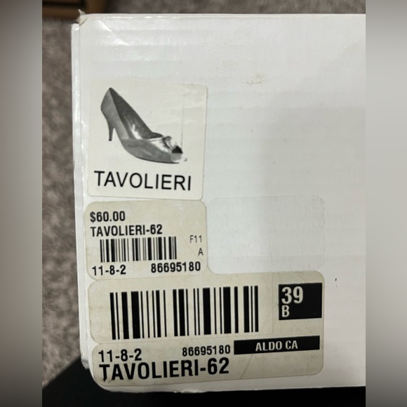 Red satin high heels - Picture 5 of 5